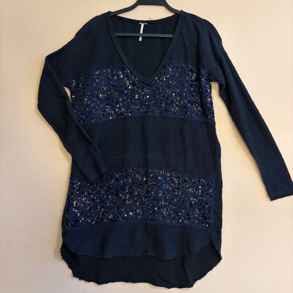 Free People Black and Blue Sweater - Picture 2 of 14